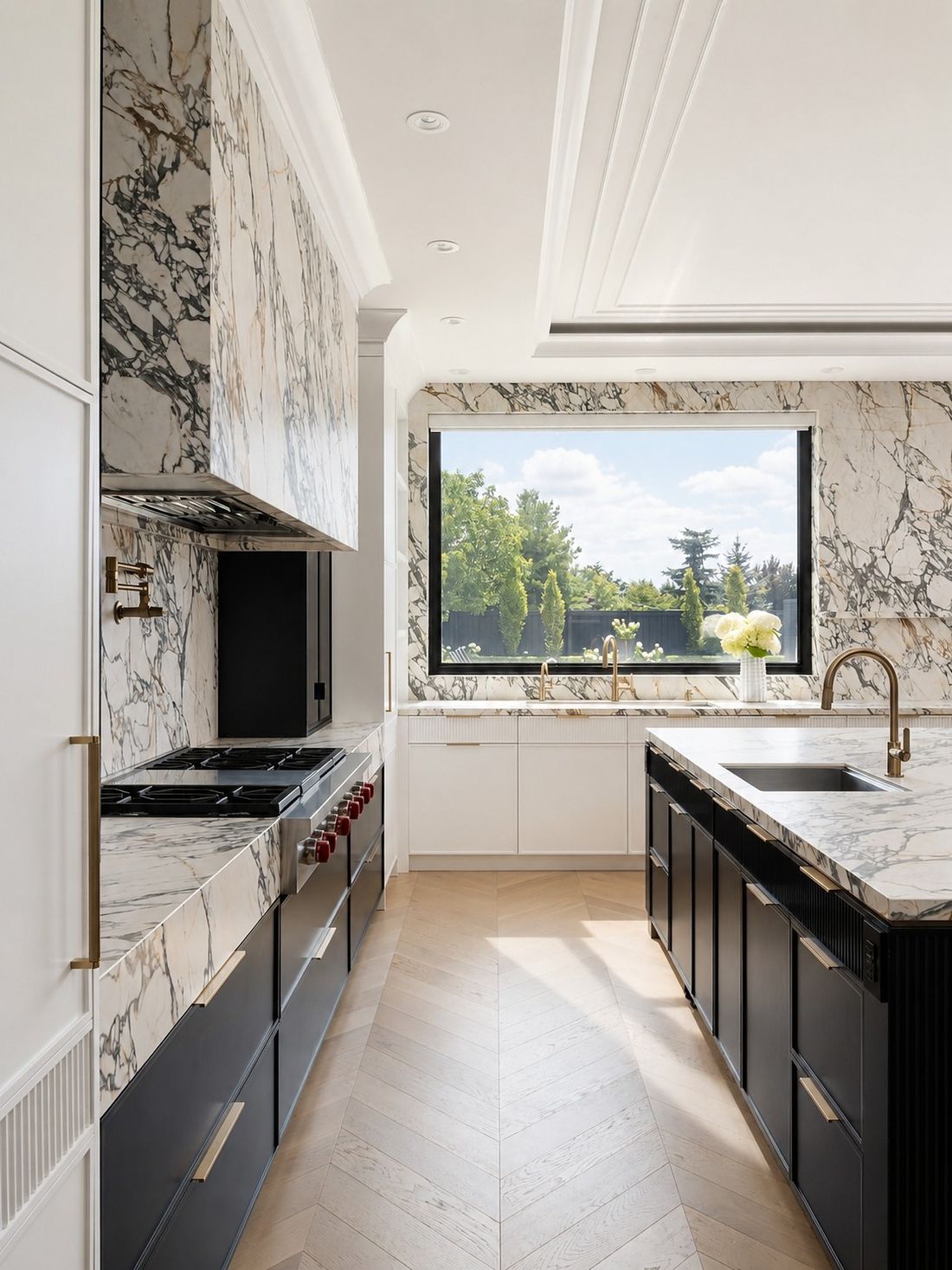 Range wall and integrated hood — The Gathering House, Kleinburg, Vaughan — interior design by RZ Interiors