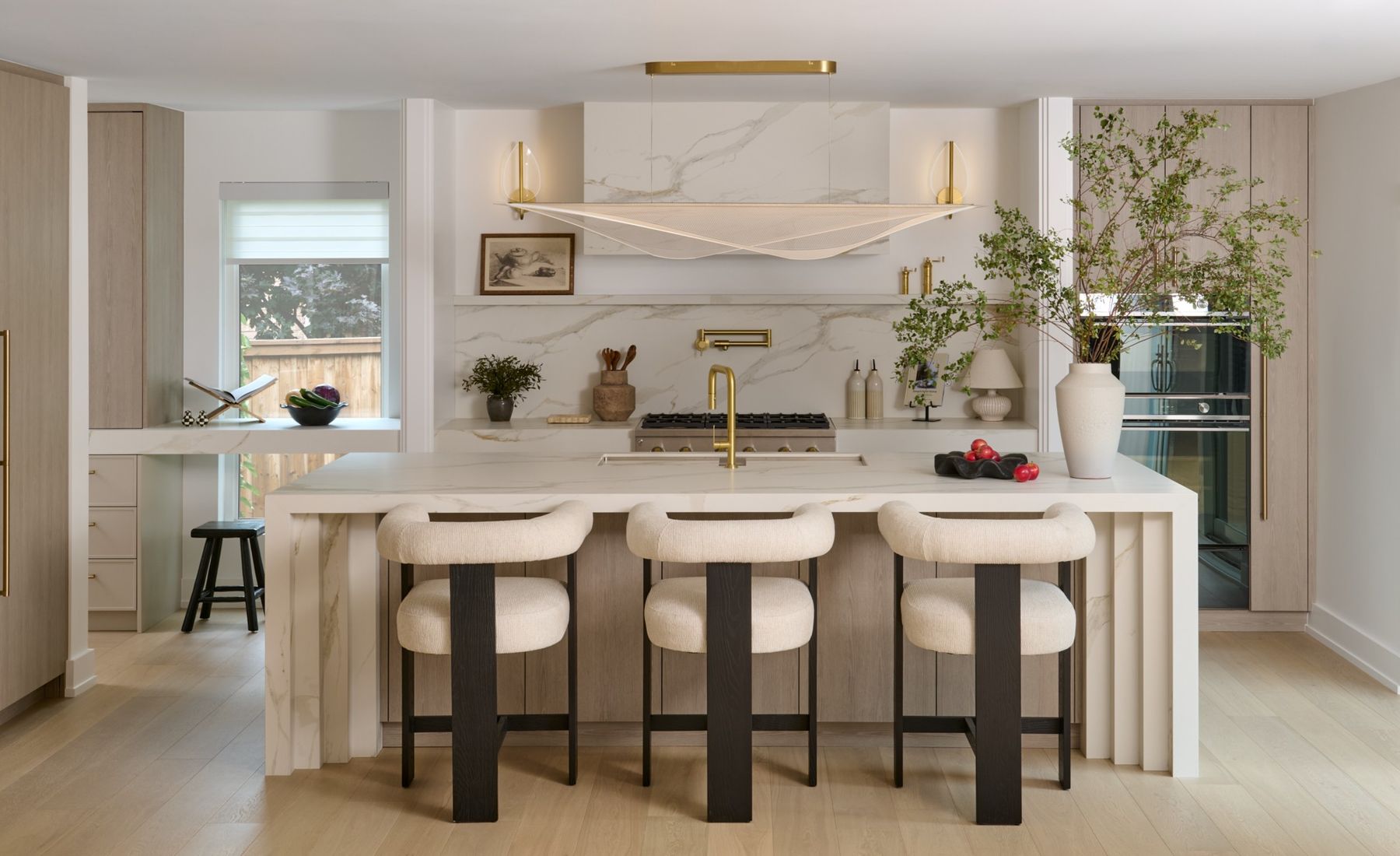 The Corner House: Warm oak, soft stone and brass, composed room by room, RZ Interiors