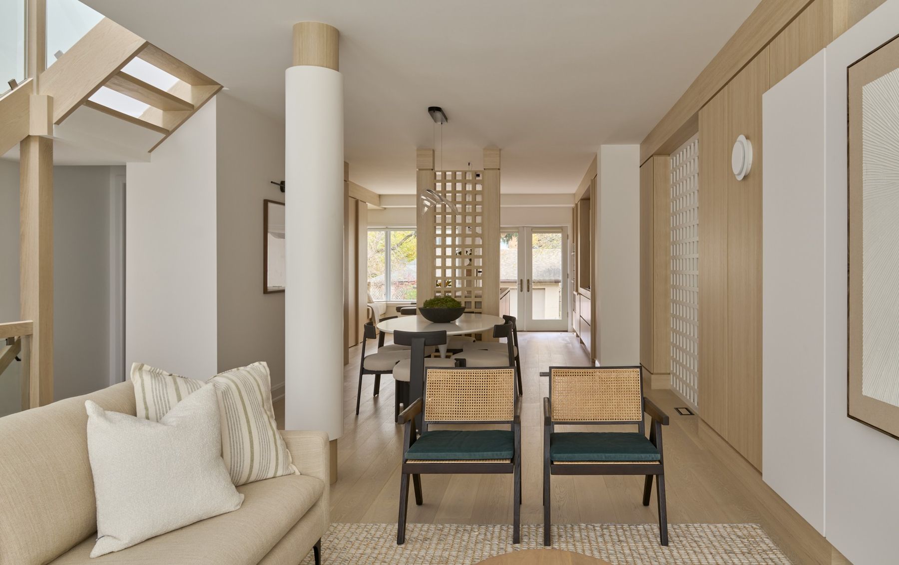 The Void: Pale oak, lattice screens and light that changes every room, RZ Interiors